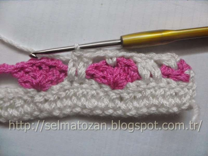 Узор крючком "Маленькие сердца"