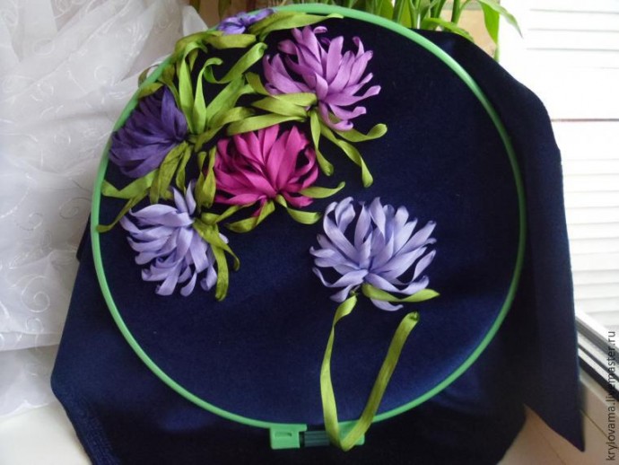 Вышиваем лентами астры