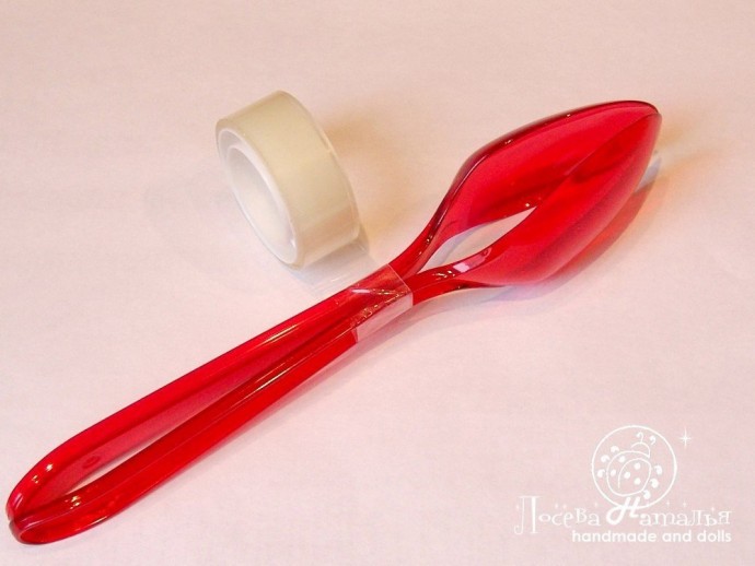 Делаем тюльпаны из пластиковых ложек Делаем тюльпаны из пластиковых ложек