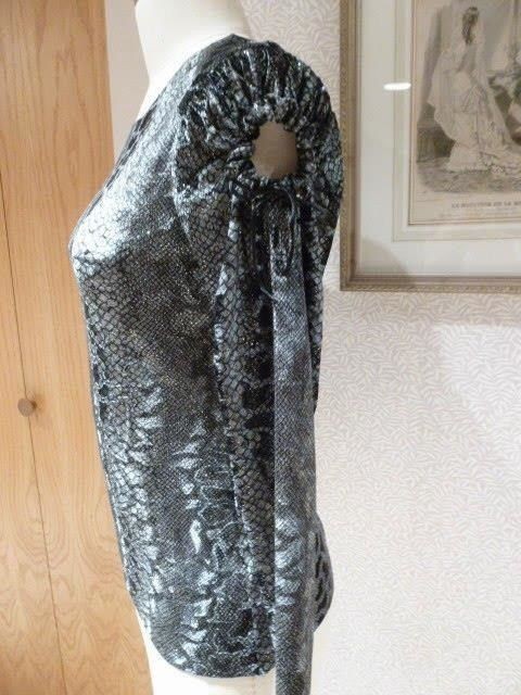 Рукав с элементом "солнце"