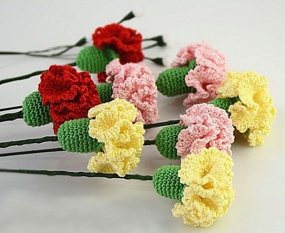 ​Вязаные гвоздики