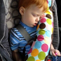 Детская подушка для сна в машину