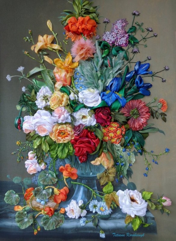 Изумительная вышивка лентами, на которой цветы как живые