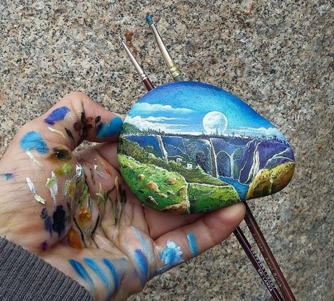 ​Картины на камнях: идеи для вдохновения