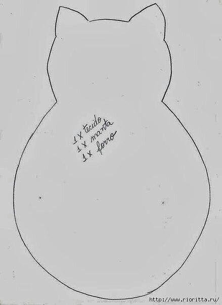 Котики-подушки или просто хранители пульта