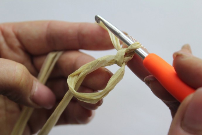 Шляпка крючком