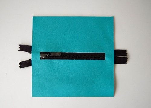 Ключница с тиснением