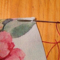 Обработка открытых срезов вручную: шов взакрутку