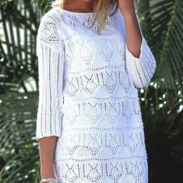 Белое платье с ажурным узором