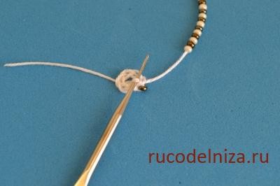 Простой и красивый жгут из бисера крючком: мастер-класс