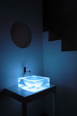 ​Раковина со светодиодной подсветкой