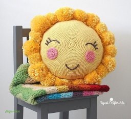 ​Вяжем подушку-солнышко