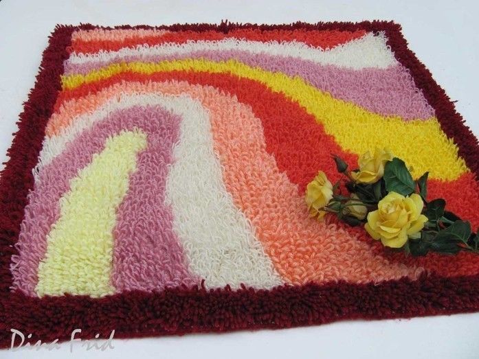 Ковры-пушистики из остатков пряжи