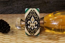 Красивый браслет из бисера со схемой