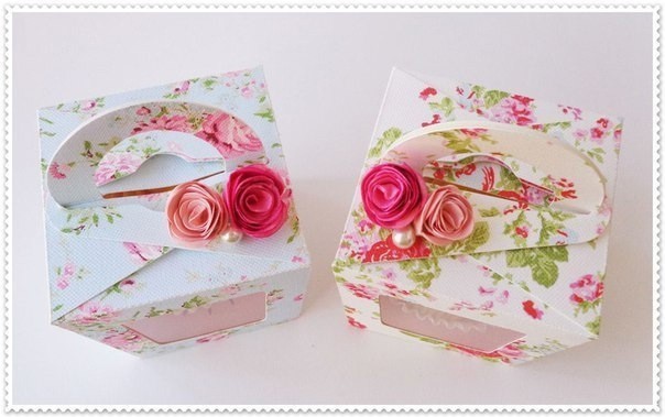 Подарочная коробка