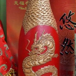 Декор бутылки с драконом