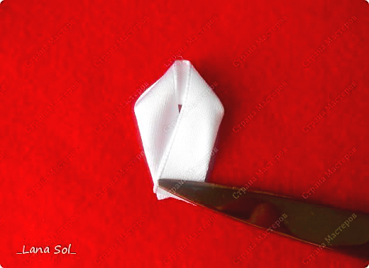 Яркий цветочный декор из лент