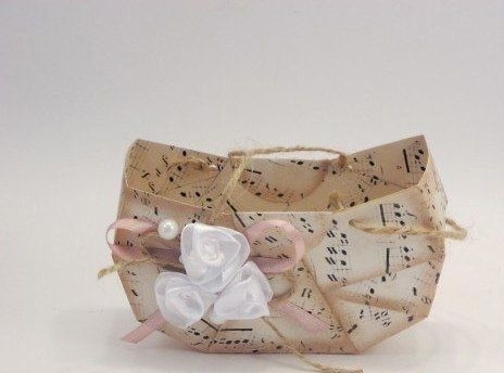 Корзинка из бумаги