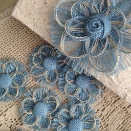 ​Плетеные цветочки