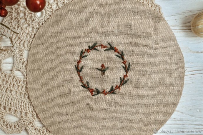 Декор с вышивкой