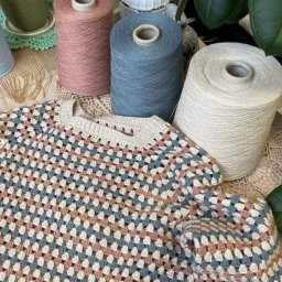 Милый джемпер простым узором