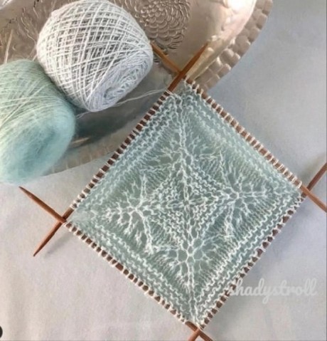 ​Мотивы на спицах