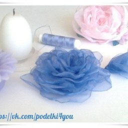 Нежный цветок из ткани