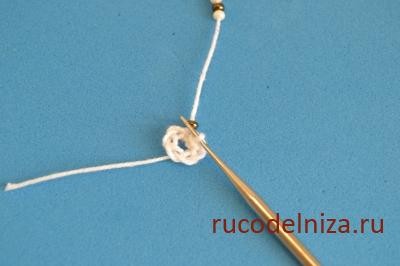 Простой и красивый жгут из бисера крючком: мастер-класс