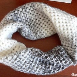 ​Уютный снуд с интересным узором