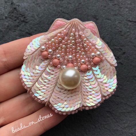 Вышивка бисером: ракушка
