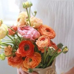 ​Как просто и одновременно красиво упаковать живые цветы