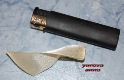 Листочки с сердечками в технике канзаши