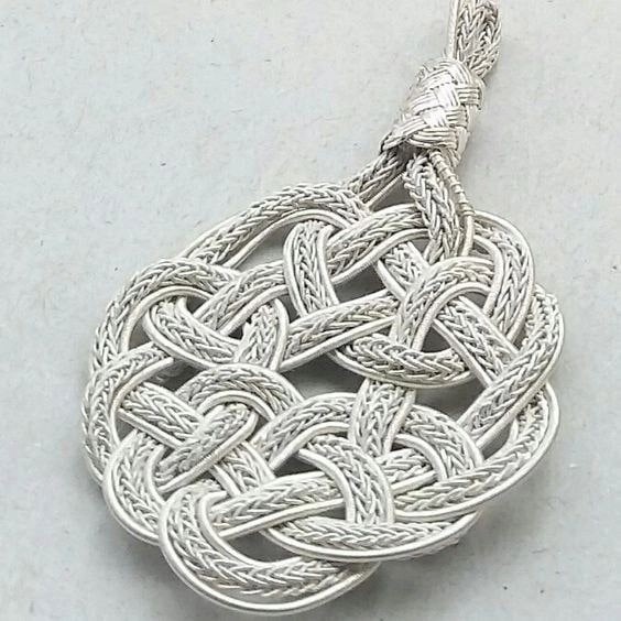 Украшения из узлов-оберегов: мастер-классы Украшения из узлов-оберегов: мастер-классы