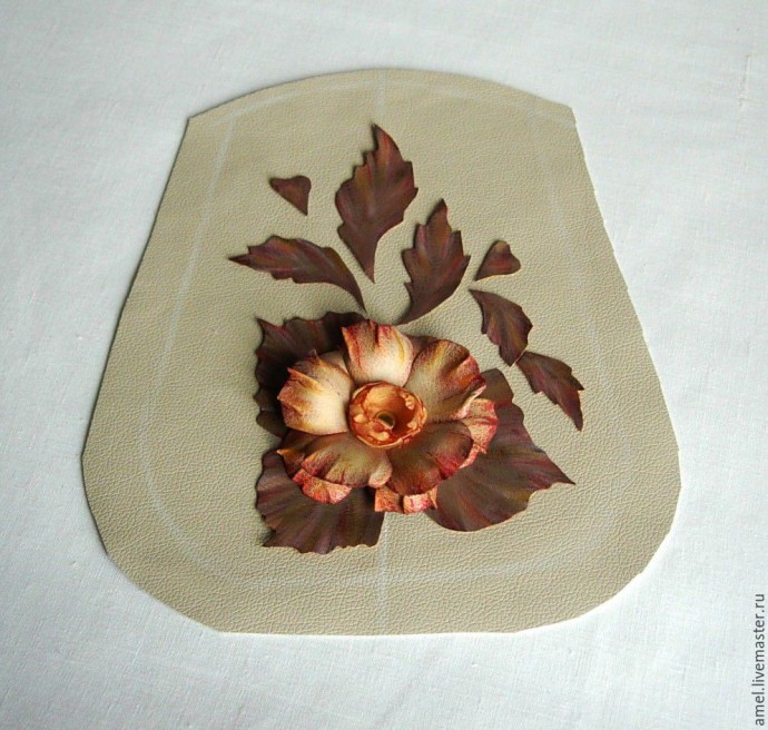 Декор сумки с цветком