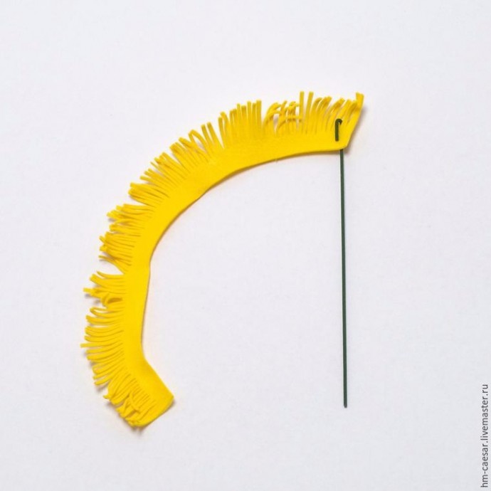 Создаем венок из одуванчиков: работаем с фоамираном