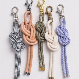 ​Брелоки в технике макраме