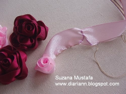 Вышивка лентами: розочки