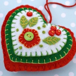 Фетровые сердечки