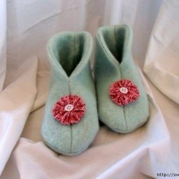 ​Множество уютных теплых тапочек