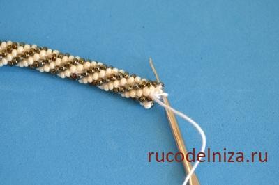 Простой и красивый жгут из бисера крючком: мастер-класс