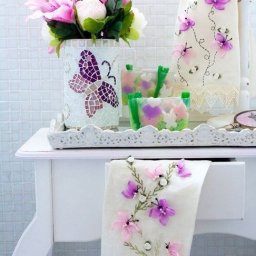 Вышивка бабочек лентами