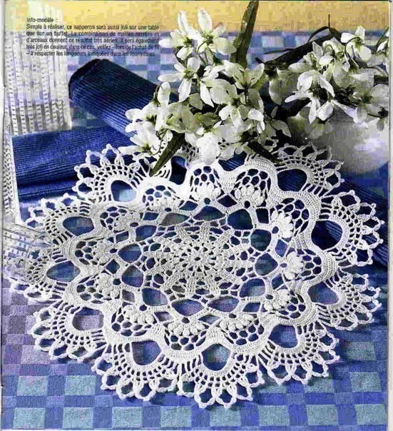 ​Шикарная вязаная салфетка