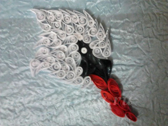 Лебедь в технике квиллинга