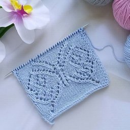 ​Вяжем чудесную бабочку на спицах