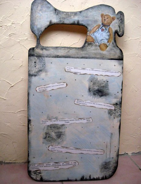 Оригинальная идея хранения катушек для ниток Оригинальная идея хранения катушек для ниток