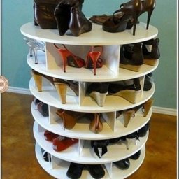 Прекрасная идея для экономии места в коридоре