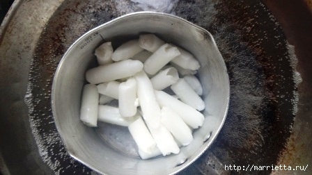 Цветочные свечи с использованием сухоцветов для романтических вечеров