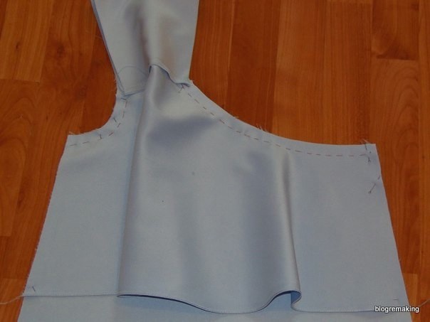 Блуза с оригинальным верхом Блуза с оригинальным верхом