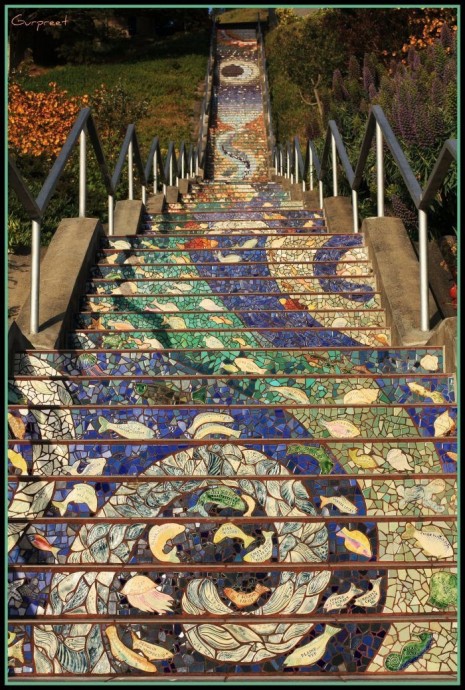 10 удивительных лестниц с мозаикой со всего света