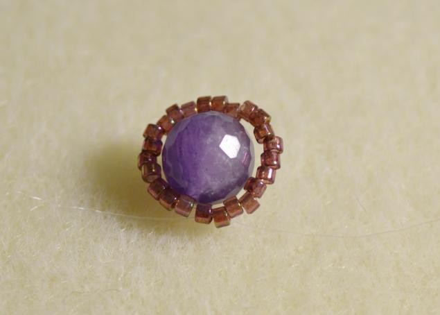 Оплетение бусины бисером